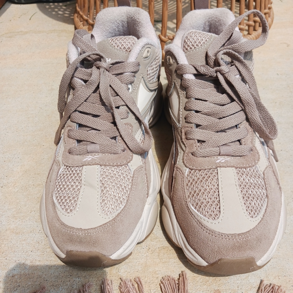 Reebok Charge Beige and Cream Chunky Sneakers - Picture 3 of 4